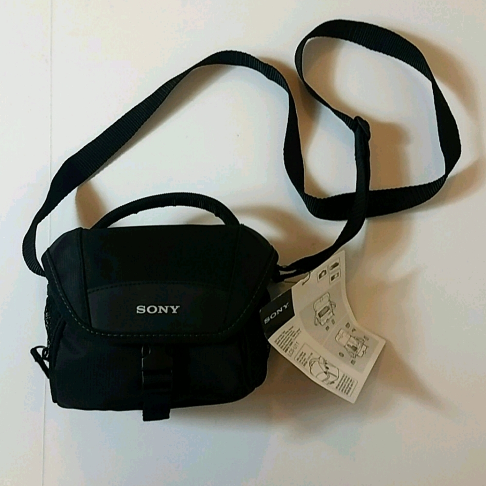 Sony black soft carrying case with mesh sides